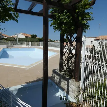 Maison avec piscine pour 4 pers. à Notre-Dame-de-Monts - FR-1-540-167 Casa de Férias Notre-Dame-de-Monts